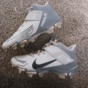 NIKE Cleats Sz 7